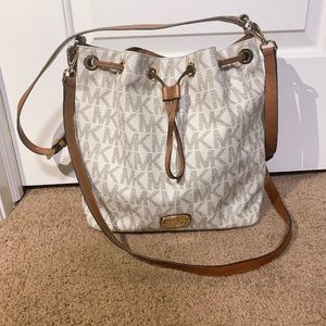 Michael Kors Mercer medium bag MK logo